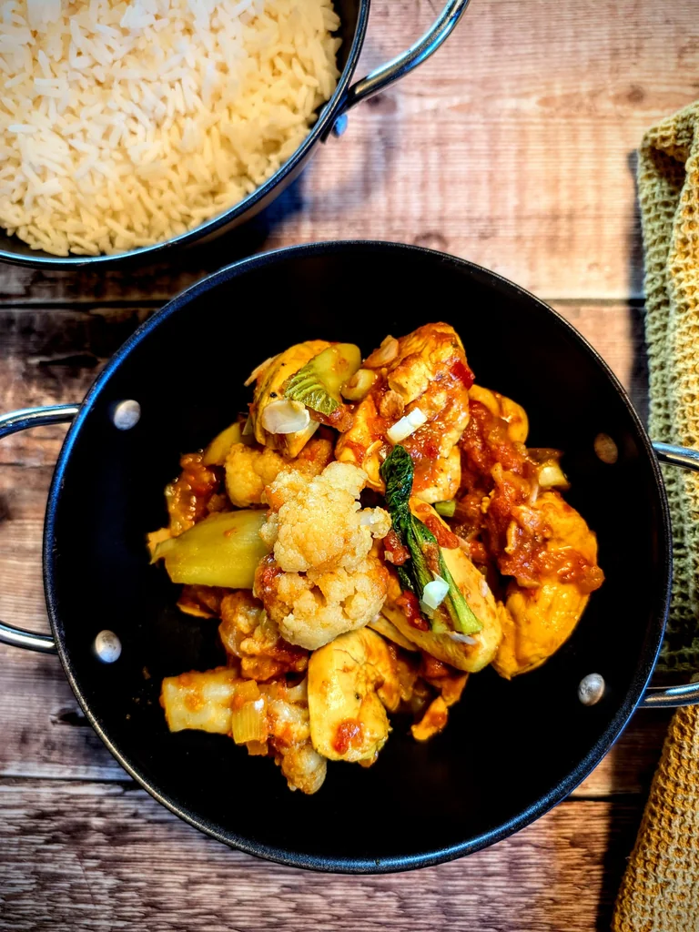 Creamy Cauliflower Chicken Curry