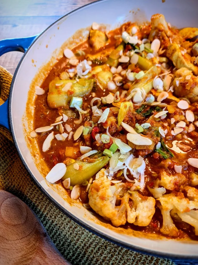 Creamy Cauliflower Chicken Curry